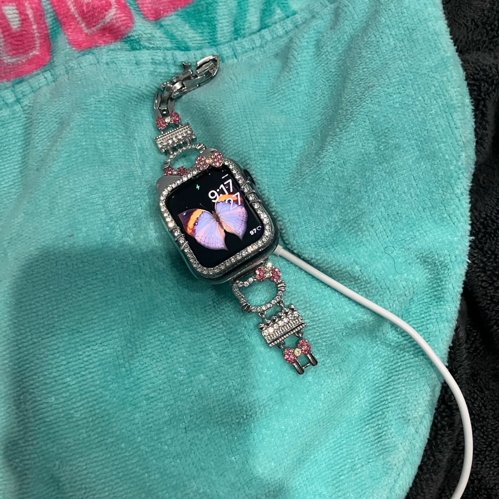 Apple Watch SE - Picture 2 of 3